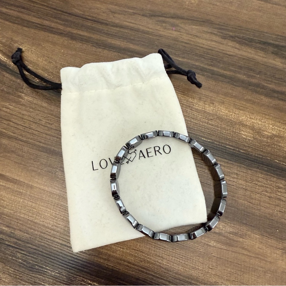 New‎ Love Aero Magnet Black Bracelet